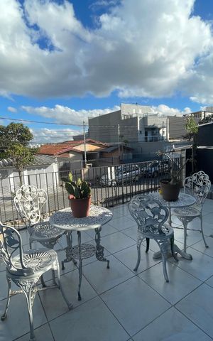 Casa à venda com 305m², 5 quartos e 2 vagas