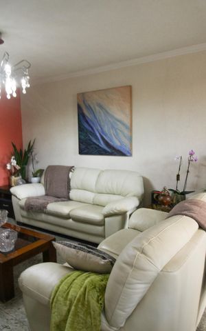 Casa à venda com 305m², 5 quartos e 2 vagas