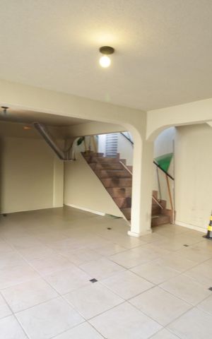 Casa à venda com 305m², 5 quartos e 2 vagas