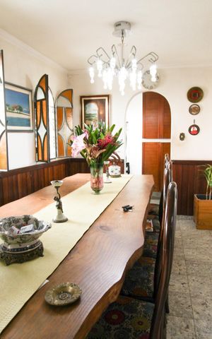 Casa à venda com 305m², 5 quartos e 2 vagas