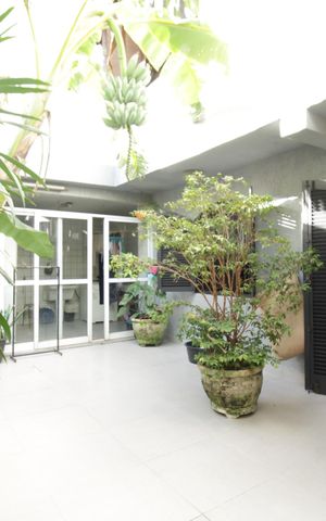Casa à venda com 305m², 5 quartos e 2 vagas