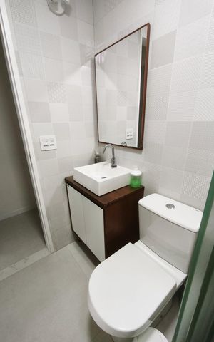 Apartamento à venda com 55m², 2 quartos e 1 vaga Apartamento à venda com 55m², 2 quartos e 1 vagaBanheiro