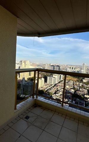 Apartamento à venda com 107m², 3 quartos e 2 vagas Apartamento à venda com 107m², 3 quartos e 2 vagasVaranda