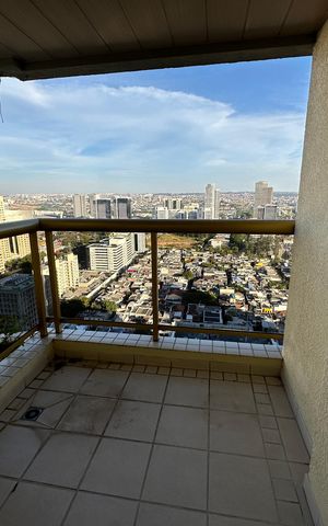 Apartamento à venda com 107m², 3 quartos e 2 vagas Apartamento à venda com 107m², 3 quartos e 2 vagasVaranda