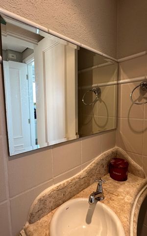 Apartamento à venda com 107m², 3 quartos e 2 vagas Apartamento à venda com 107m², 3 quartos e 2 vagasLavabo