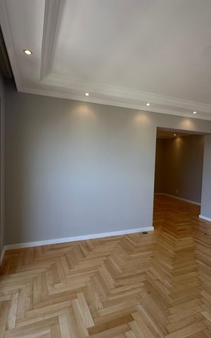 Apartamento à venda com 107m², 3 quartos e 2 vagas Apartamento à venda com 107m², 3 quartos e 2 vagasSala