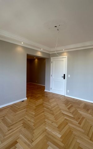 Apartamento à venda com 107m², 3 quartos e 2 vagas Apartamento à venda com 107m², 3 quartos e 2 vagasSala