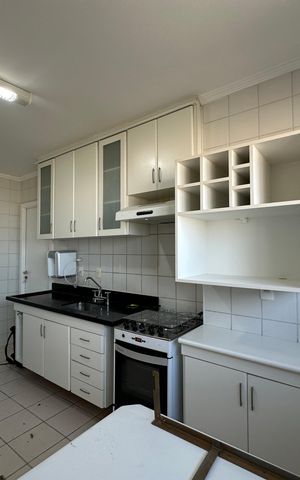 Apartamento à venda com 107m², 3 quartos e 2 vagas Apartamento à venda com 107m², 3 quartos e 2 vagasCozinha