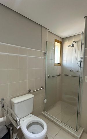 Apartamento à venda com 107m², 3 quartos e 2 vagas Apartamento à venda com 107m², 3 quartos e 2 vagasBanheiro da Suíte