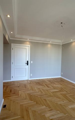 Apartamento à venda com 107m², 3 quartos e 2 vagas Apartamento à venda com 107m², 3 quartos e 2 vagasSala
