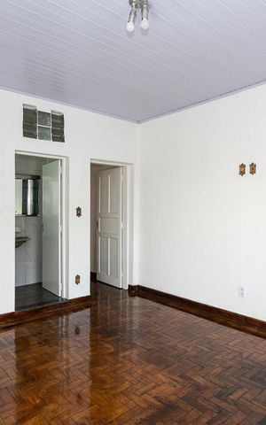 Casa para alugar com 150m², 2 quartos e 2 vagasSuíte 1