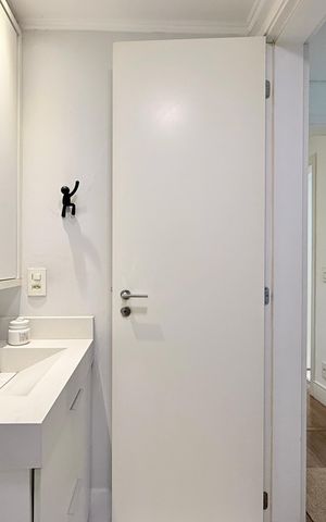 Apartamento à venda com 77m², 2 quartos e 2 vagas Apartamento à venda com 77m², 2 quartos e 2 vagasBanheiro Social