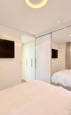 Apartamento à venda com 77m², 2 quartos e 2 vagas Apartamento à venda com 77m², 2 quartos e 2 vagasSuíte