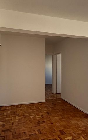 Apartamento à venda com 79m², 2 quartos e sem vaga Apartamento à venda com 79m², 2 quartos e sem vagaSala