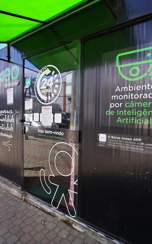 Apartamento à venda com 52m², 2 quartos e 1 vagaMini Mercado