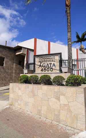 Apartamento à venda com 52m², 2 quartos e 1 vagaFachada
