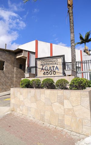 Apartamento à venda com 52m², 2 quartos e 1 vagaFachada