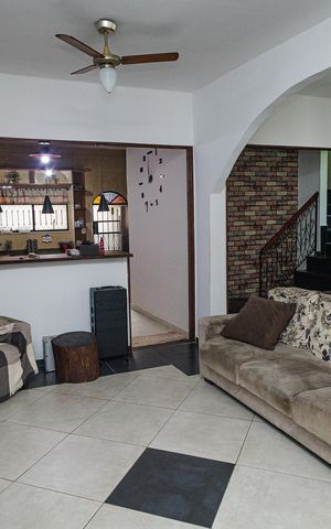 Casa à venda com 550m², 5 quartos e 5 vagas