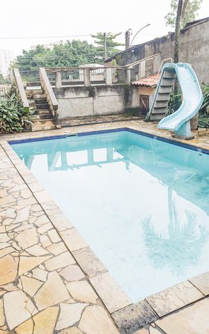 Casa à venda com 550m², 5 quartos e 5 vagas