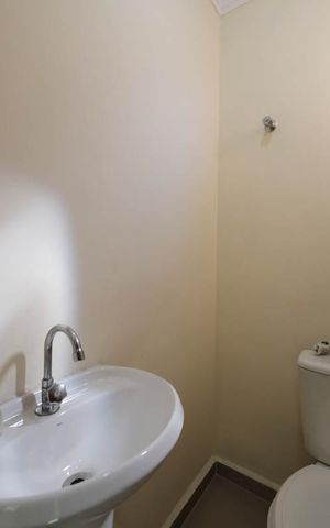 Casa de condomínio à venda com 97m², 3 quartos e 1 vagaLavabo