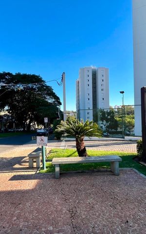 Apartamento para alugar com 64m², 2 quartos e 1 vagaFachada e portaria