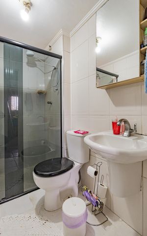 Apartamento à venda com 64m², 3 quartos e 1 vaga Apartamento à venda com 64m², 3 quartos e 1 vagaBanheiro