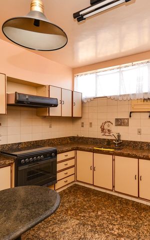 Apartamento à venda com 154m², 3 quartos e 2 vagas Apartamento à venda com 154m², 3 quartos e 2 vagasCozinha