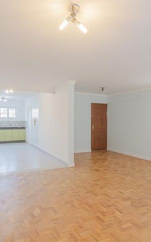 Apartamento para alugar com 141m², 3 quartos e 1 vaga Apartamento para alugar com 141m², 3 quartos e 1 vagaSala