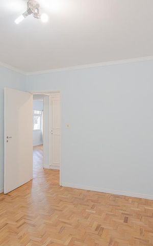 Apartamento para alugar com 141m², 3 quartos e 1 vaga Apartamento para alugar com 141m², 3 quartos e 1 vagaQuarto 1