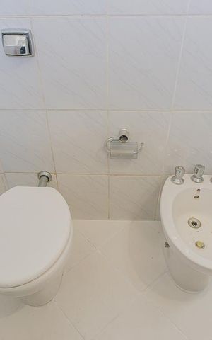 Apartamento para alugar com 141m², 3 quartos e 1 vaga Apartamento para alugar com 141m², 3 quartos e 1 vagaBanheiro da Suíte