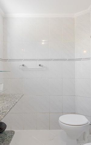 Apartamento para alugar com 141m², 3 quartos e 1 vaga Apartamento para alugar com 141m², 3 quartos e 1 vagaBanheiro da Suíte