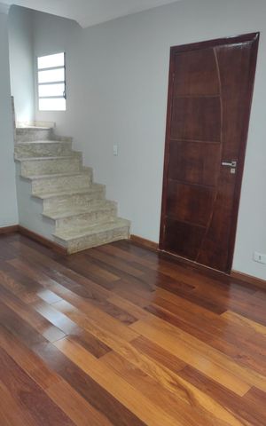 Casa de condomínio à venda com 160m², 2 quartos e 2 vagas Casa de condomínio à venda com 160m², 2 quartos e 2 vagasSala