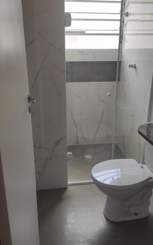 Casa de condomínio à venda com 160m², 2 quartos e 2 vagas Casa de condomínio à venda com 160m², 2 quartos e 2 vagasBanheiro