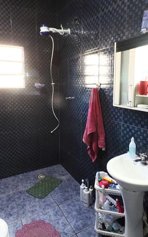 Casa à venda com 260m², 5 quartos e 1 vagaBanheiro 2