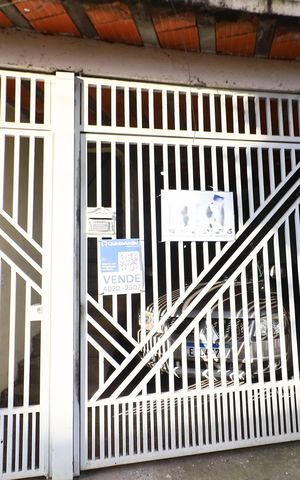 Casa à venda com 260m², 5 quartos e 1 vagaFachada