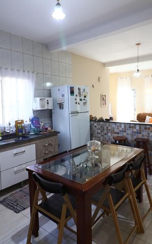 Casa à venda com 260m², 5 quartos e 1 vagaSala/Cozinha