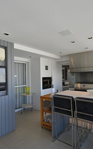 Apartamento à venda com 270m², 3 quartos e 4 vagasVaranda