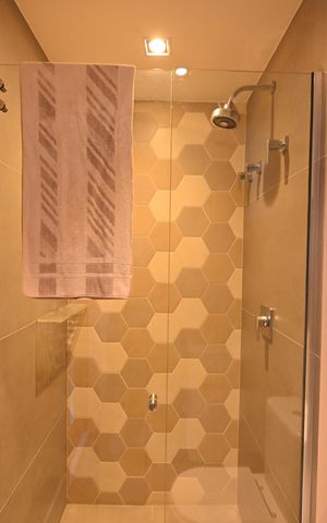 Apartamento à venda com 270m², 3 quartos e 4 vagasBanheiro da Suíte 2