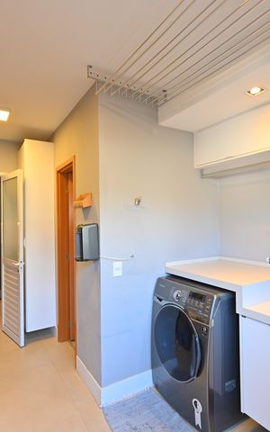 Apartamento à venda com 270m², 3 quartos e 4 vagasLavanderia