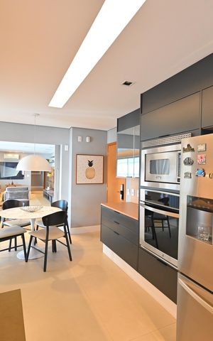 Apartamento à venda com 270m², 3 quartos e 4 vagasv