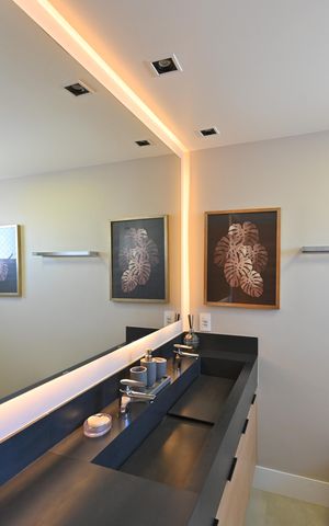 Apartamento à venda com 270m², 3 quartos e 4 vagasBanheiro da Suíte 1