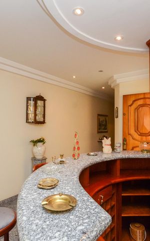 Casa para alugar com 300m², 2 quartos e 6 vagasSala