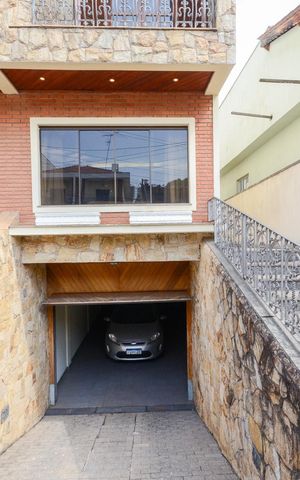 Casa para alugar com 300m², 2 quartos e 6 vagasÁrea externa