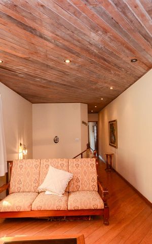 Casa para alugar com 300m², 2 quartos e 6 vagasSala de estar