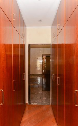 Casa para alugar com 300m², 2 quartos e 6 vagasSuíte 2 - Closet