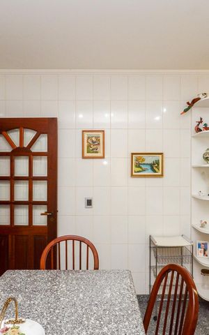Casa para alugar com 300m², 2 quartos e 6 vagasCozinha