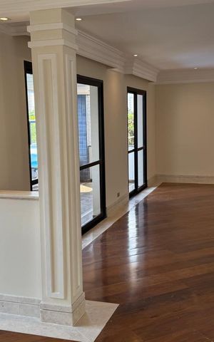 Apartamento à venda com 216m², 3 quartos e 3 vagas
