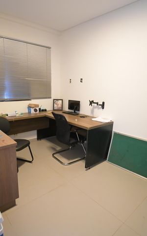 Casa de condomínio à venda com 1600m², 5 quartos e 4 vagas