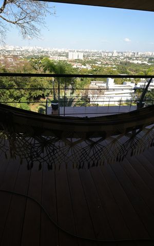 Casa de condomínio à venda com 1600m², 5 quartos e 4 vagas