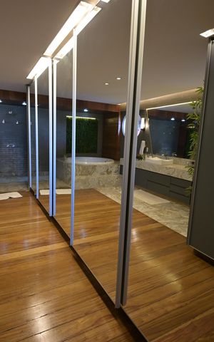 Casa de condomínio à venda com 1600m², 5 quartos e 4 vagas